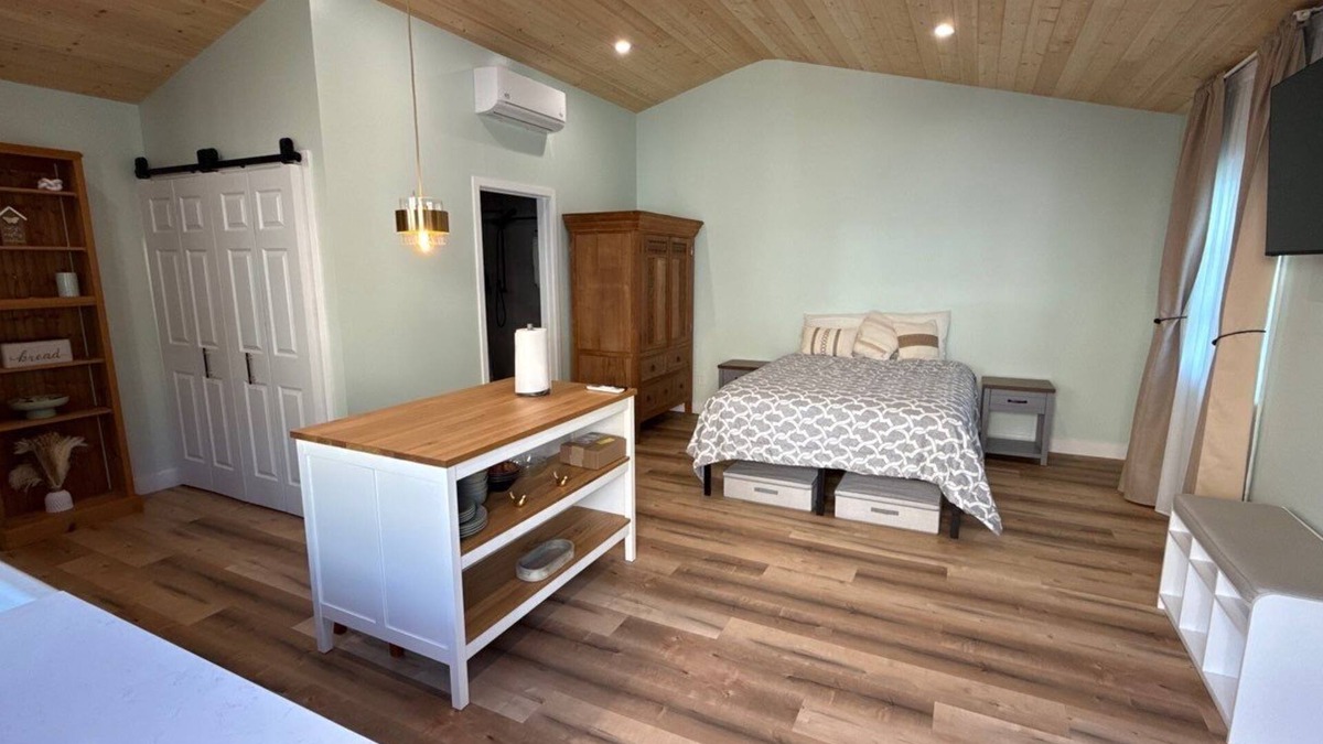 Lomita Apartment | Cozy , Secure studio in tranquil Lomita with Private Parking.