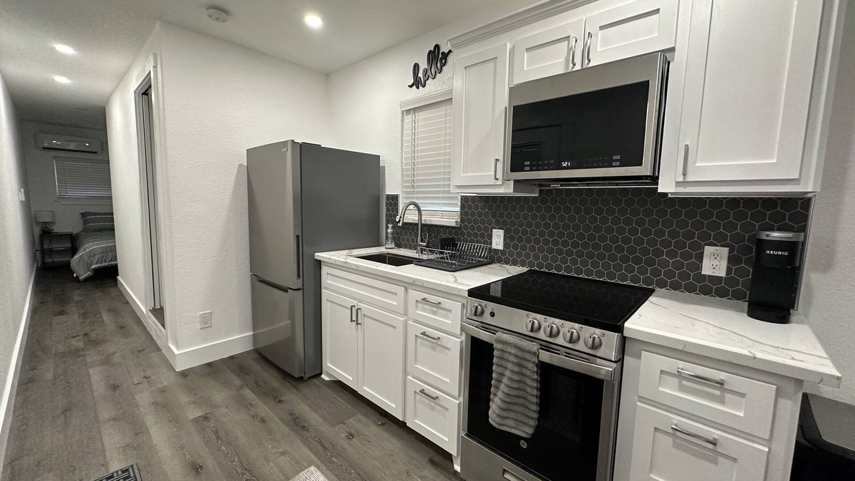 Sweeny Cottage | Cozy Shipping Container Home