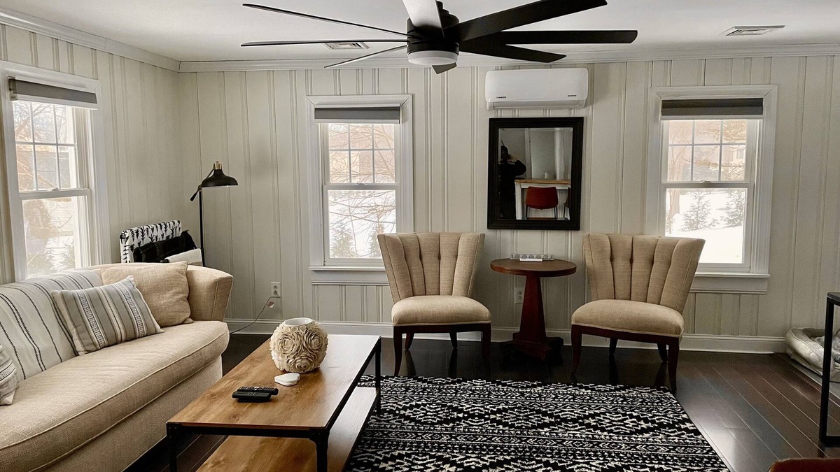 South Kingstown House | Cozy SK Cottage 💜