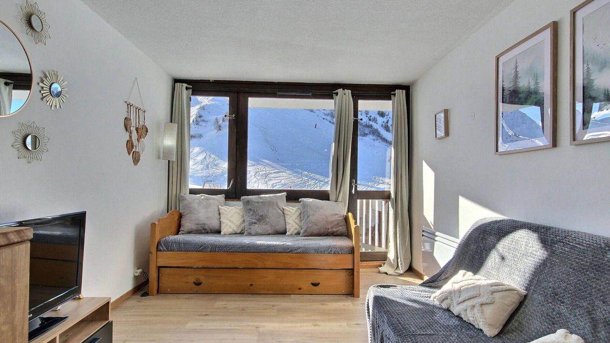 Aime Apartment | Cozy south-facing studio with balcony, near slopes, Plagne