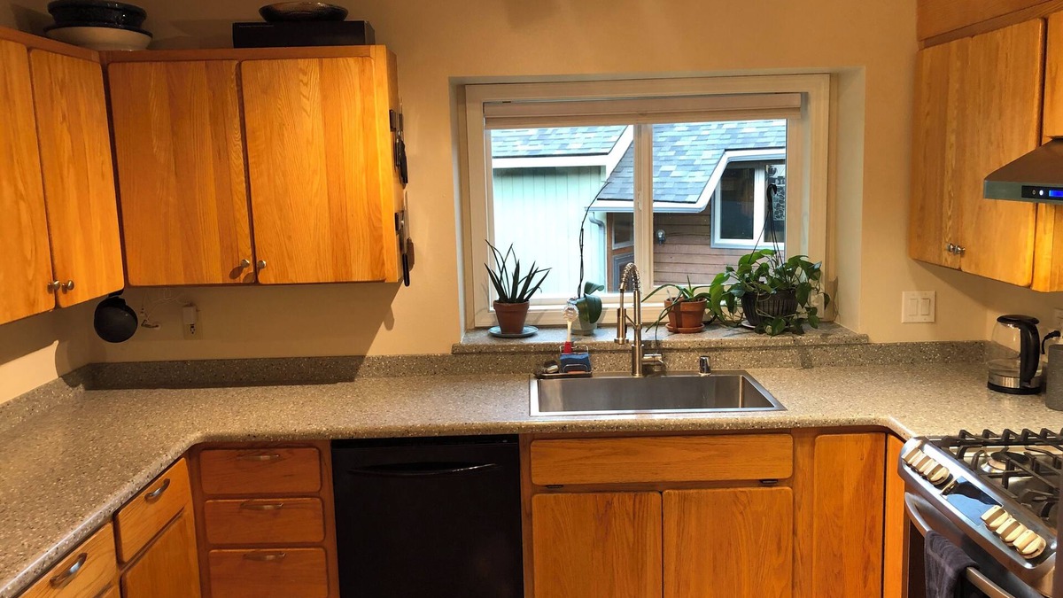 Abbott Loop Apartment | Cozy Southside location