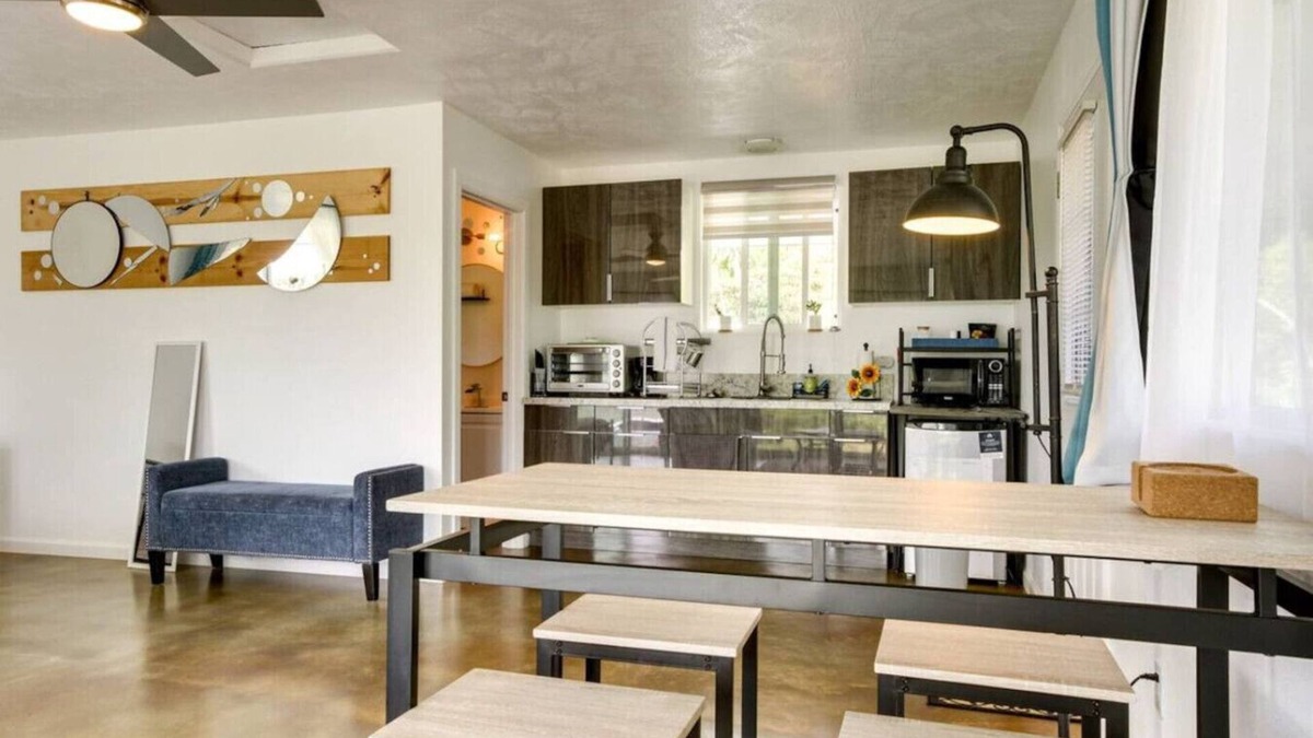 Keaau Cabin | Cozy Space - 1 Mi to Ocean!