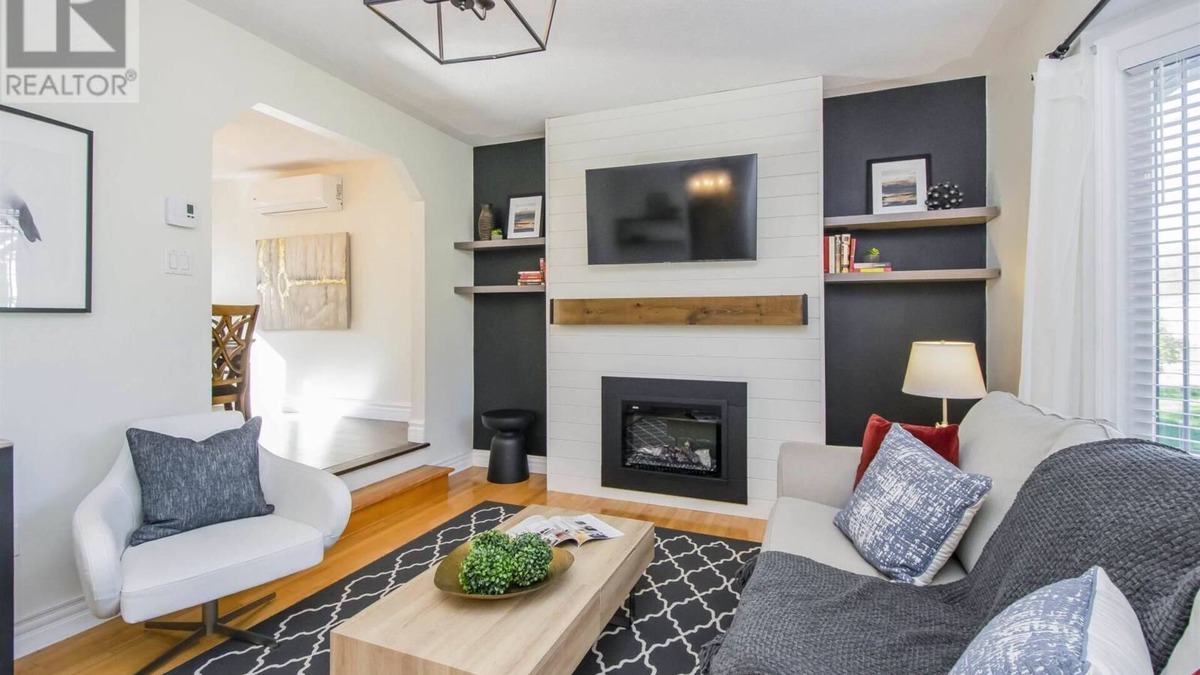 Lower Sackville House | Cozy & Spacious 2BR home in a quiet neighborhood near shopping center