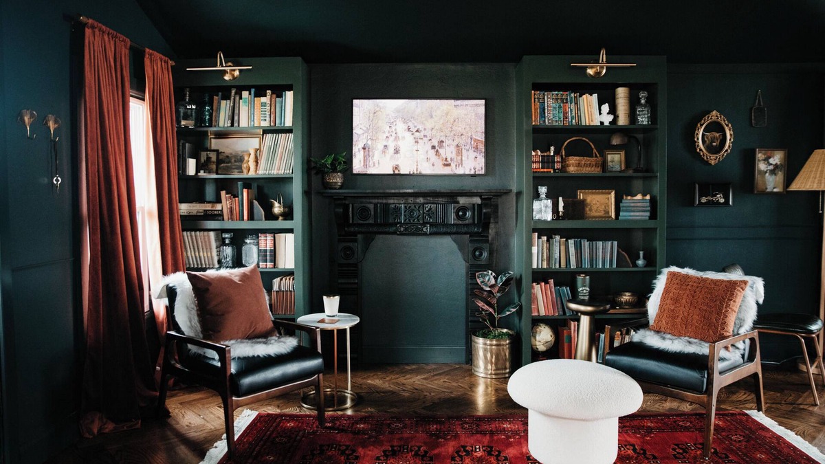 Norman House | Cozy, speakeasy style house located in the heart of Norman
