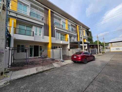 Lat Krabang Villa | Cozy Stay near Airport