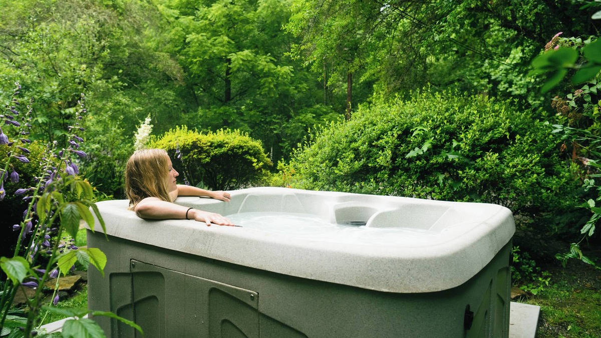 Rosman Cottage | Cozy Stay Near Brevard: Hot Tub & Creek Views