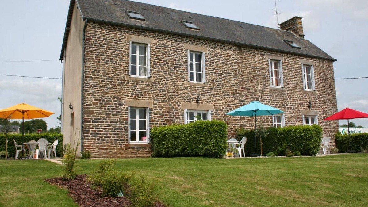 Brecey Cottage | Cozy Stone-Modern House with Pool Access, Terrace & BBQ in Scenic Brécey