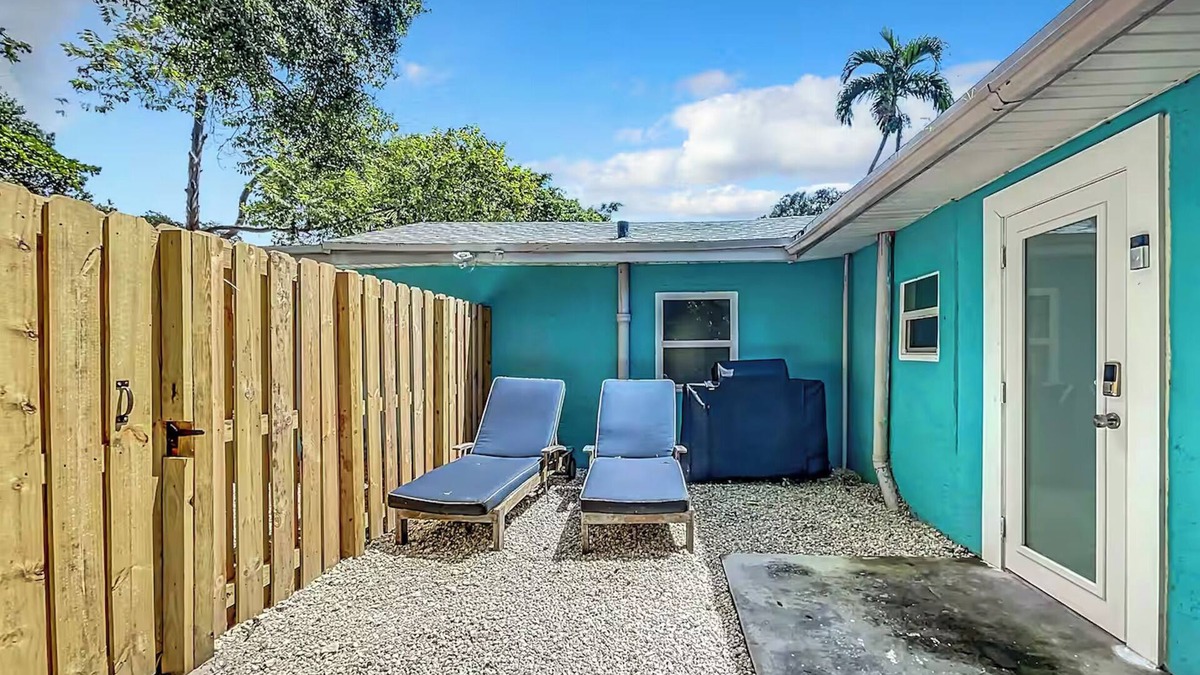 Edgewood Apartment | Cozy Studio Apartment with BBQ Grill Minutes from Fort Lauderdale Airport