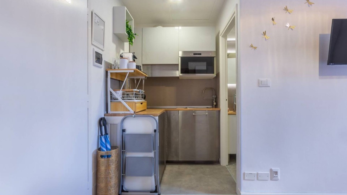Bologna Fiere District House | Cozy studio apartment located on the first floor of a two-story building.22 sqm, sleeping area with two single beds and bathroomA few steps from Porta San Donato-one of the thirteen access gates,of which today only nine remain-12min by bus from the cente