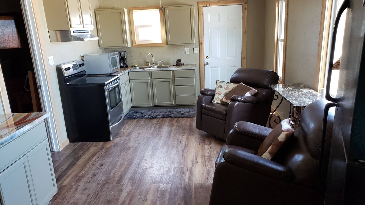Stanton Apartment | Cozy Studio Apartment