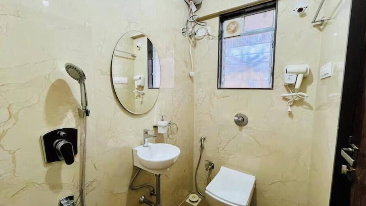 Kandivali East Apartment | Cozy Studio by THE BNB STAY at Malad West