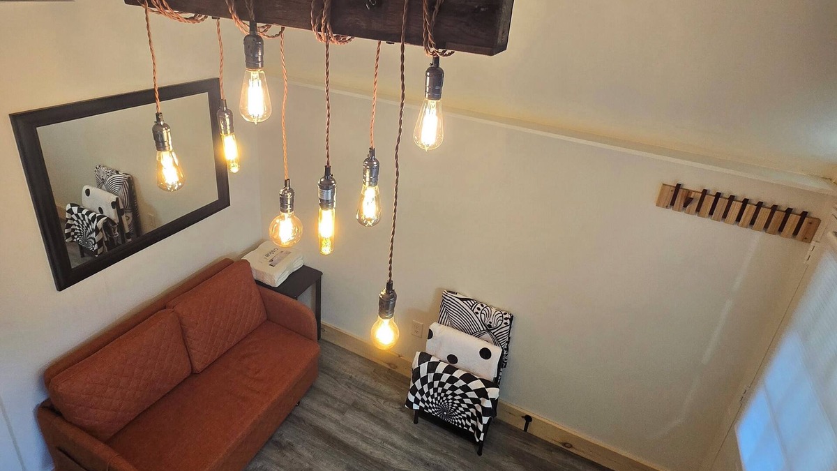 Fountain Run Cabin | Cozy Studio Cabin Tiny House