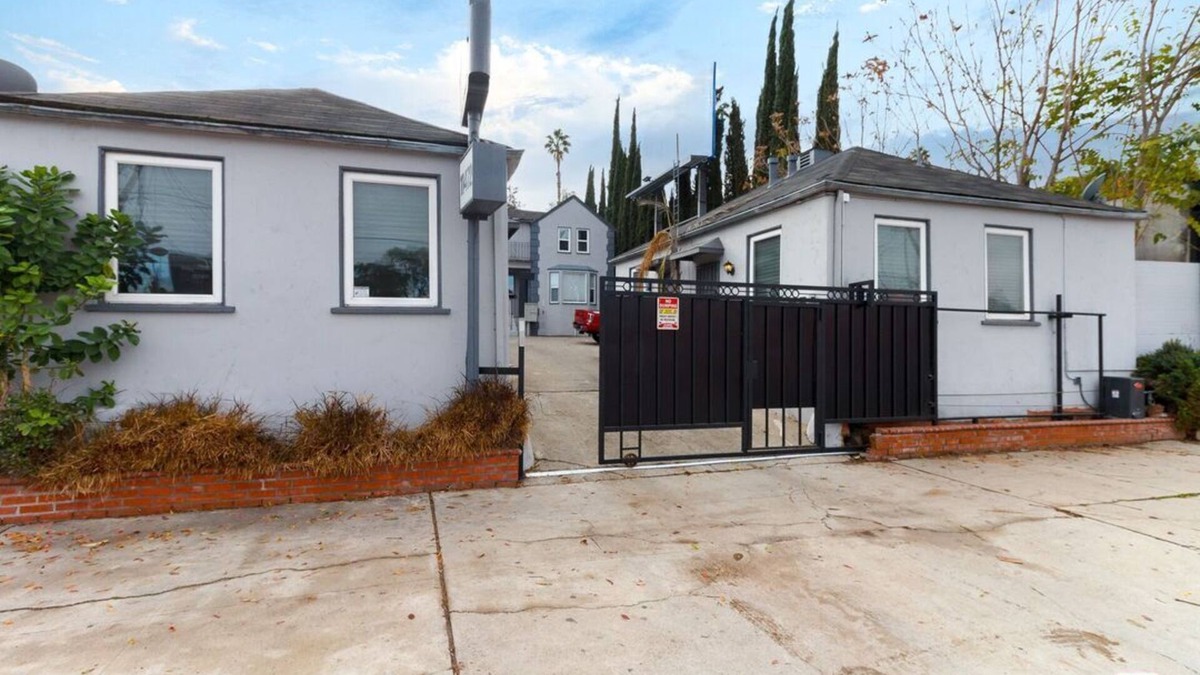 Studio City Apartment | Cozy Studio City Studio Single