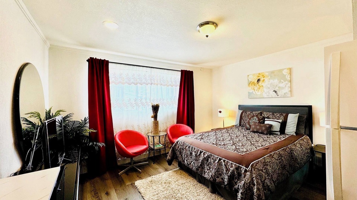 Westlake House | Cozy studio close to beach
