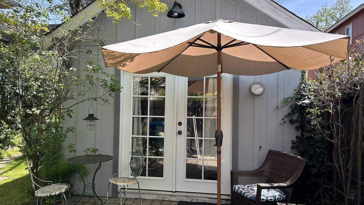 Petaluma Apartment | Cozy Studio Cottage in Old Downtown Petaluma