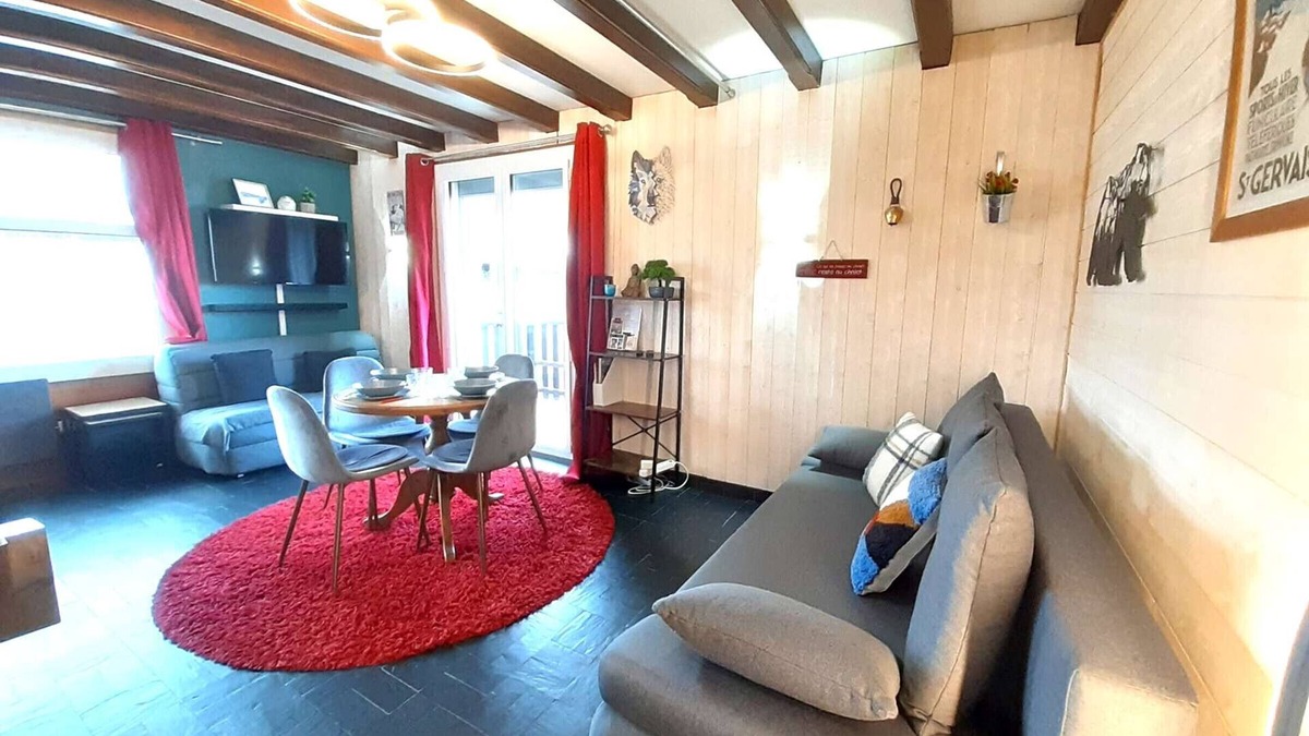 Pla d'Adet Apartment | Cozy Studio for 4 with Balcony, Ski-In/Ski-Out Access, and Modern Amenities in Pla d'Adet
