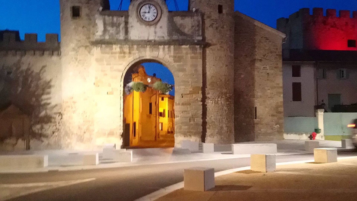 Camaret-sur-Aigues Apartment | Cozy studio in Provence.