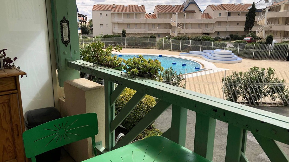 Chatelaillon-Plage Apartment | Cozy studio with balcony, perfect for 2 pers, Chatelaillon-Plage