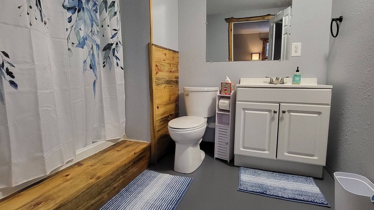 Libby Apartment | Cozy studio in charming Libby with WiFi and AC