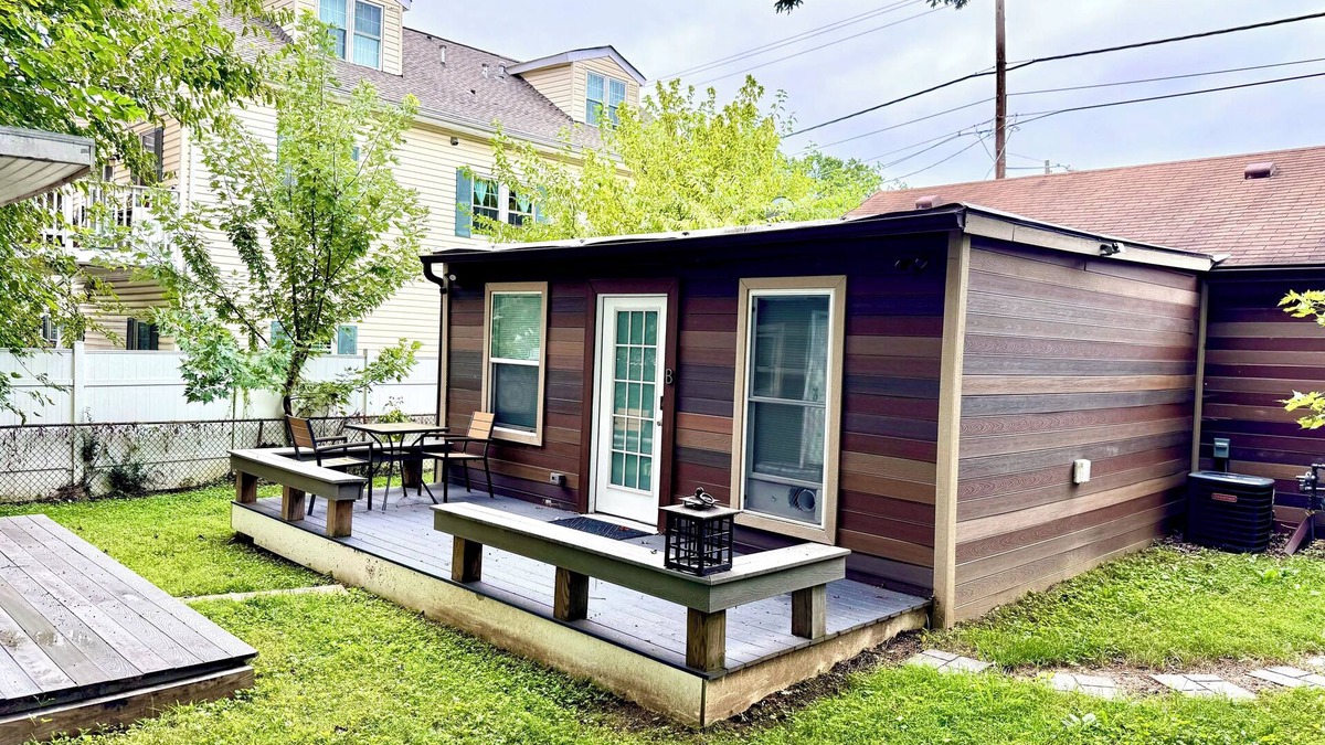 Rockville Apartment | Cozy Studio in Rockville, Walk to The Square and the Metro Station