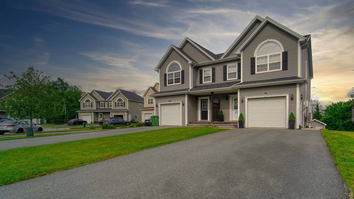 Lower Sackville Apartment | Cozy Studio - Queen size bed and sofa bed