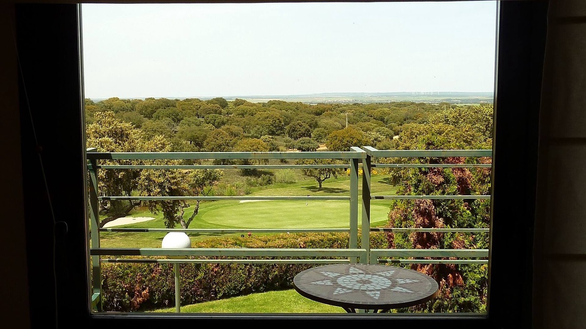 Zarapicos Apartment | Cozy Studio VuT with Wifi in Salamanca Golf Course