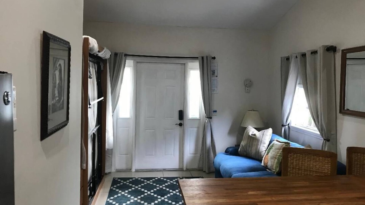 Coral Shores Apartment | Cozy studio w/pool and jacuzzi close to beach!