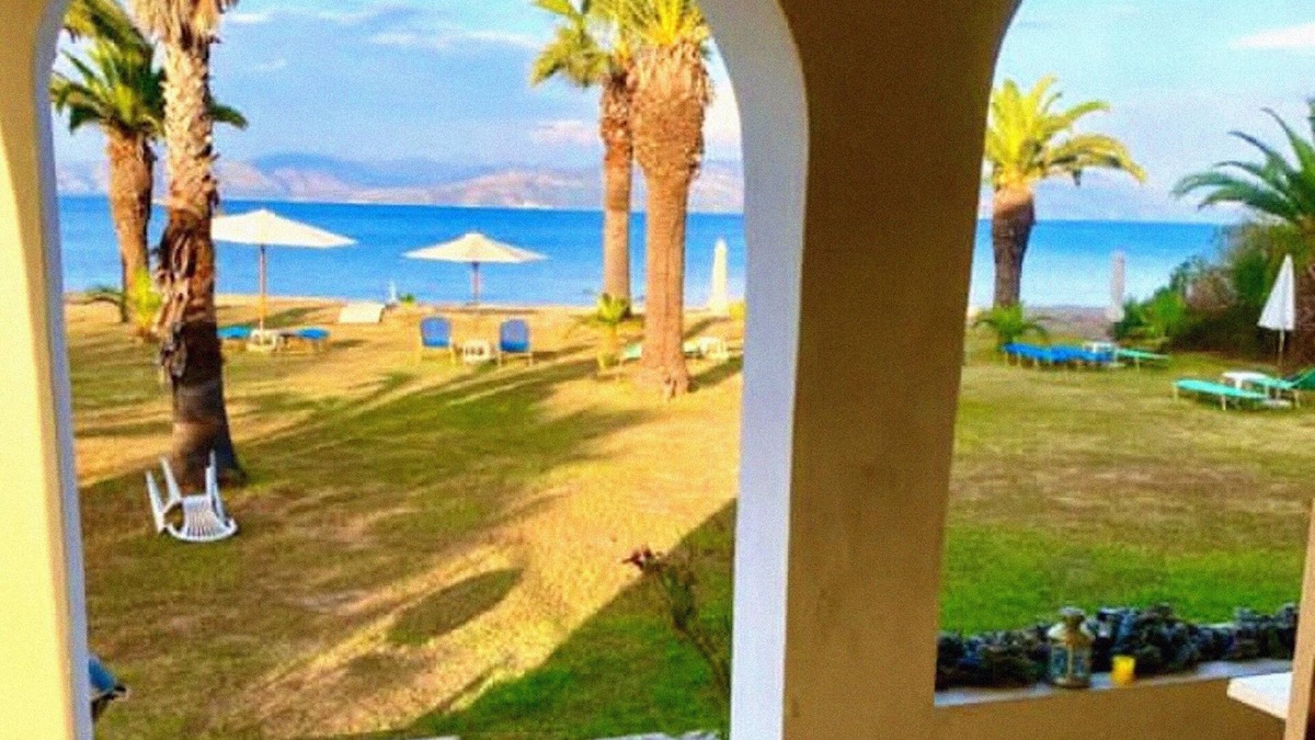 Kavos Apartment | Cozy studio with Sea View on the beach in Corfu