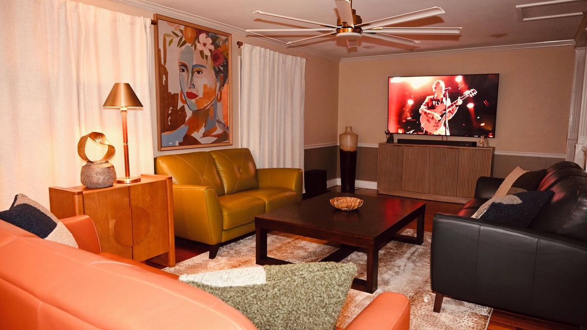 Decatur House | Cozy, stylish spot with great amenities—walk to food, shops & 15 min DEC airport