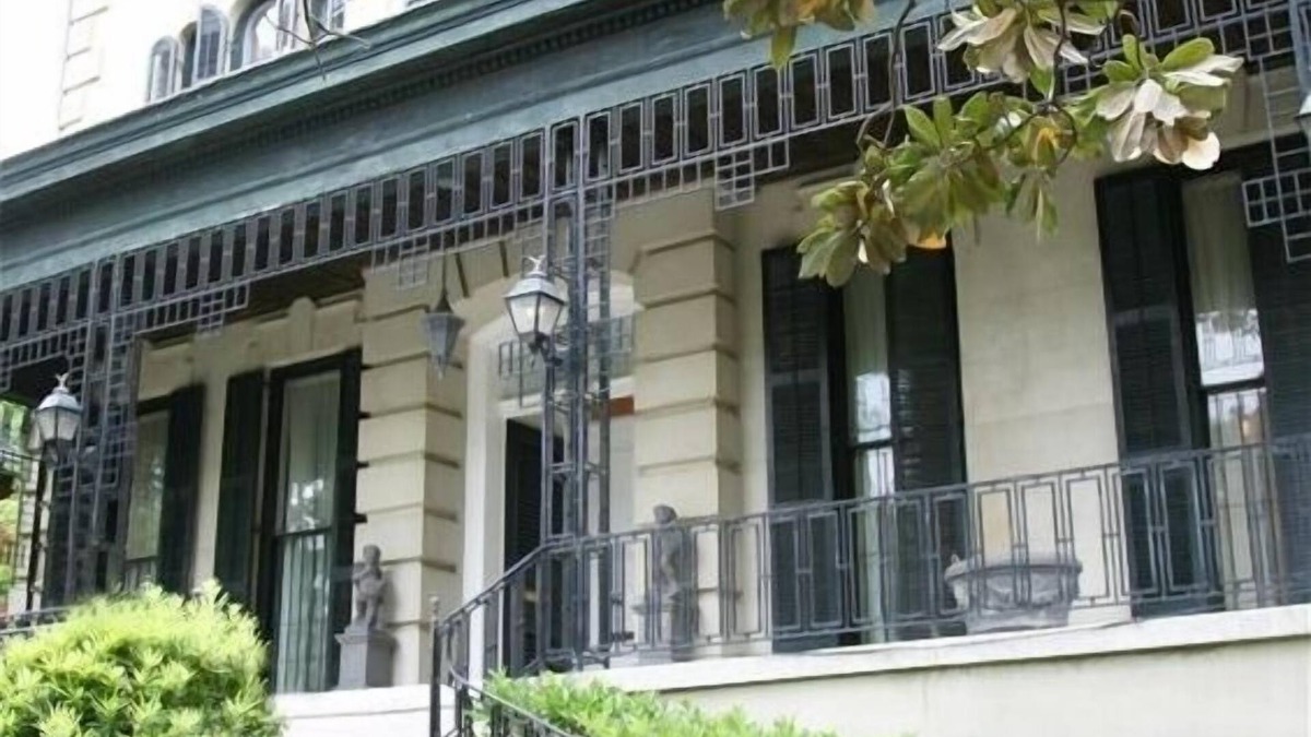 Historic Downtown Savannah Apartment | Cozy Suite, Historic District, Great Price!