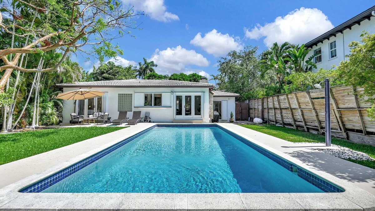 Southwest Coconut Grove House | Cozy Summer Estate, Prime Location, Pool, Private