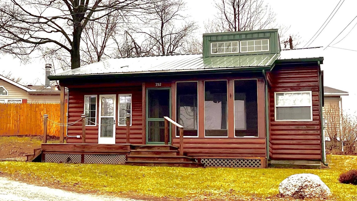 Rome City House | Cozy Sylvan Lake Cabin with Loft & Stunning Lake Views!