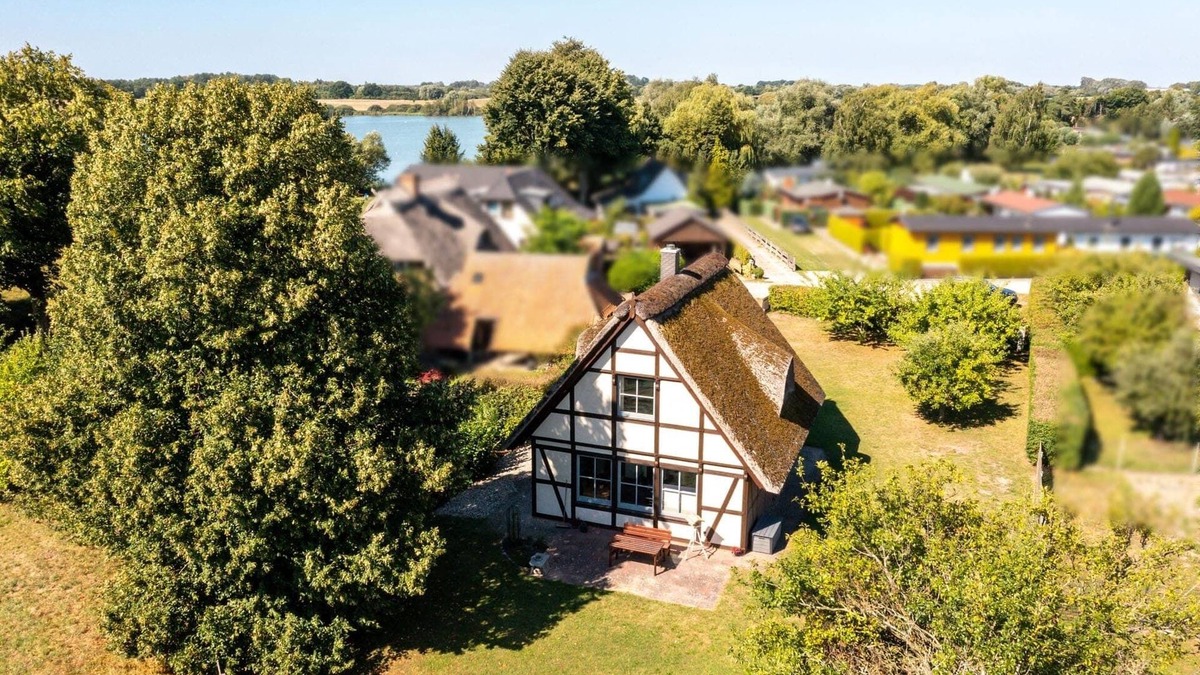 Klocksdorf House | Cozy thatched roof house - 2min to the Röggeliner lake