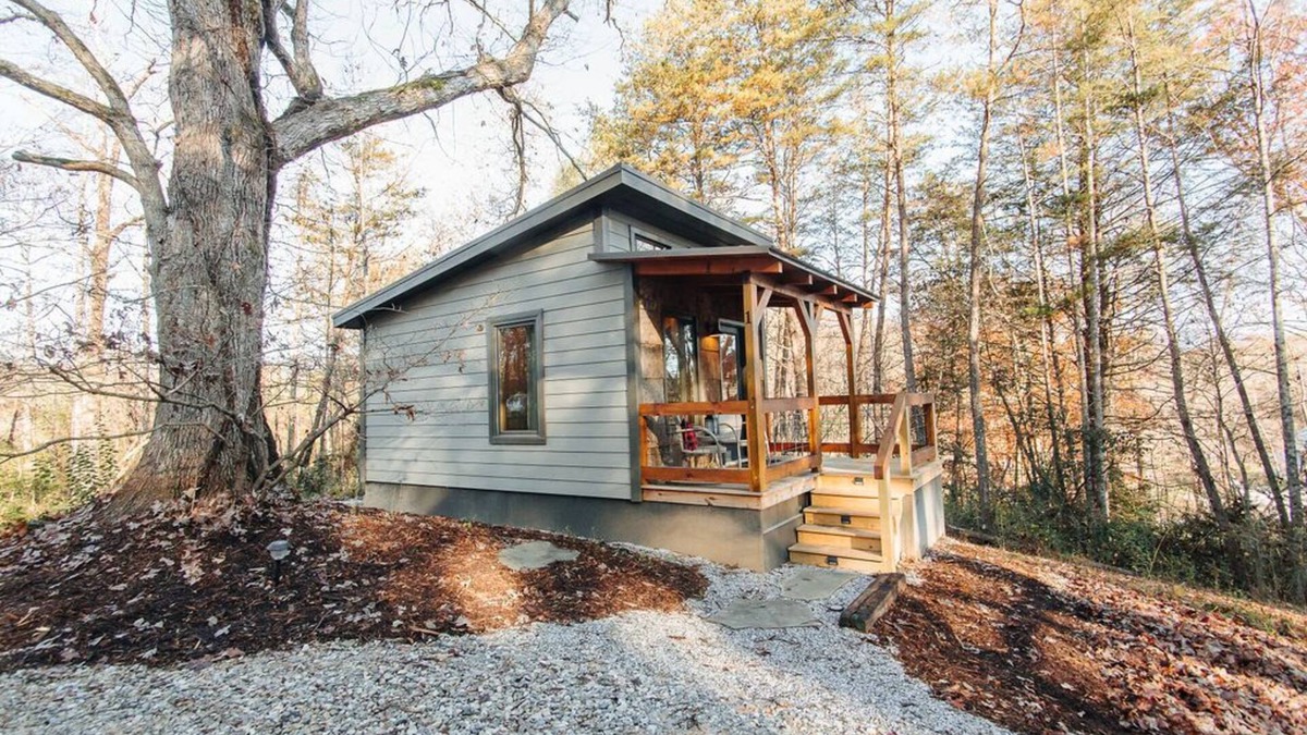 Old Fort Cabin | Cozy tiny cabin in the woods- Unit #1