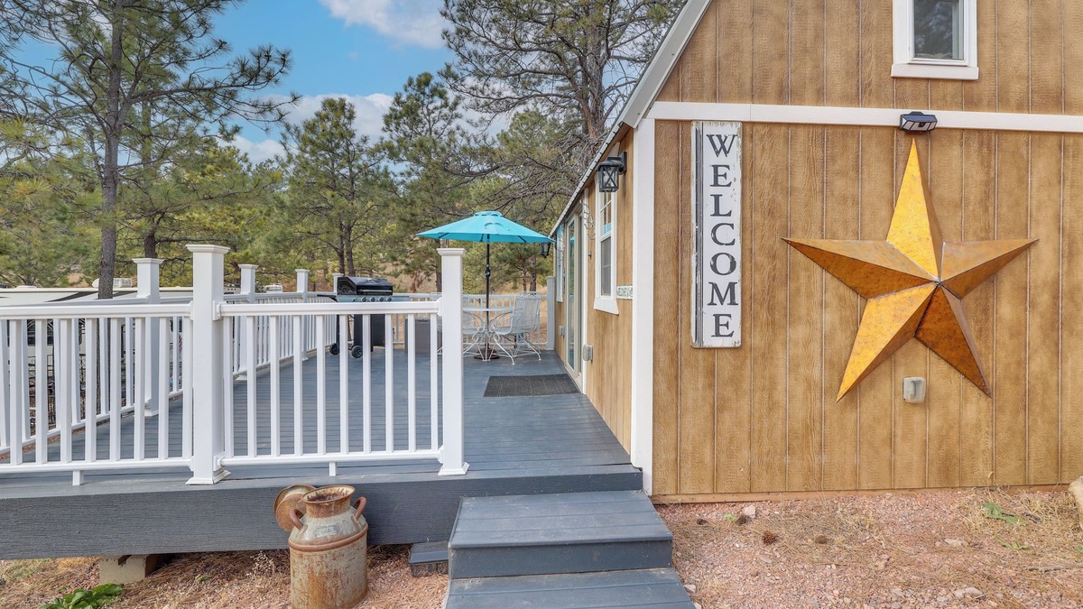 Hermosa Cabin | Cozy Tiny Cabin Near Mount Rushmore!