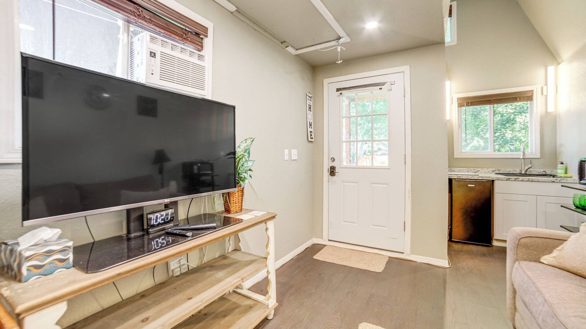 Meridian Apartment | Cozy Tiny Home: 1 Mi to The Village at Meridian