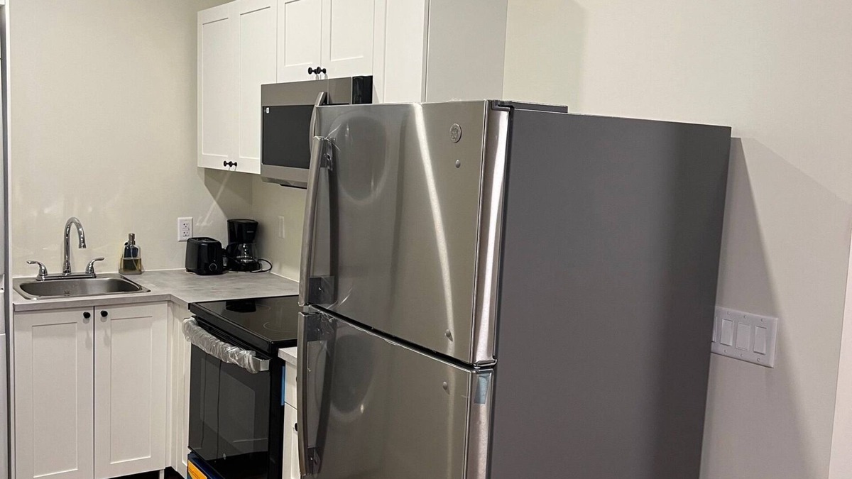 Bedford Condo | Cozy two bedroom basement Apartment nestled in a highbrow area in Bedford! n