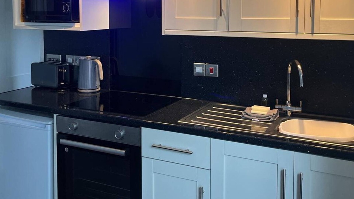 Sidmouth Ski Chalet | Cozy Two Bedroom Chalet in Sidmouth