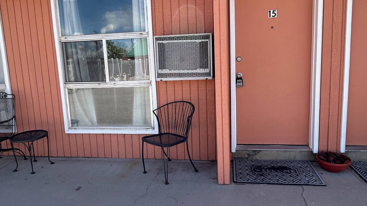 Fillmore Apartment | Cozy Unit 14 studio with two queen beds, WiFi and AC in historic Fillmore