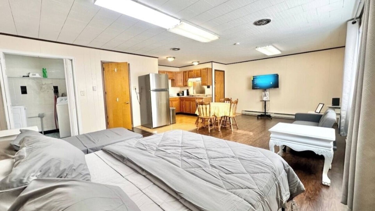 Mechanicsville Apartment | Cozy Unit with Attached Garage