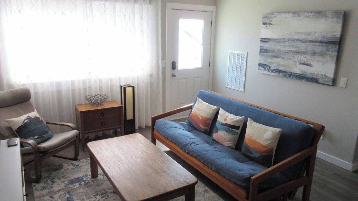 Rapid City House | Cozy, updated mid-century house. Close to downtown and Mt. Rushmore.