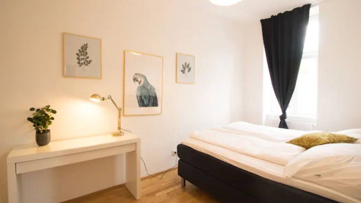 Funfhaus Apartment | Cozy Urban Nest | LF16