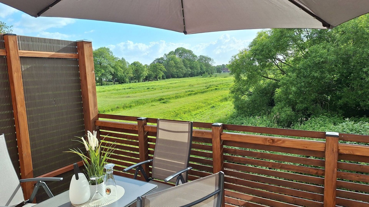 Midlum Apartment | Cozy vacation apartment with balcony on the Wurster North Sea coast