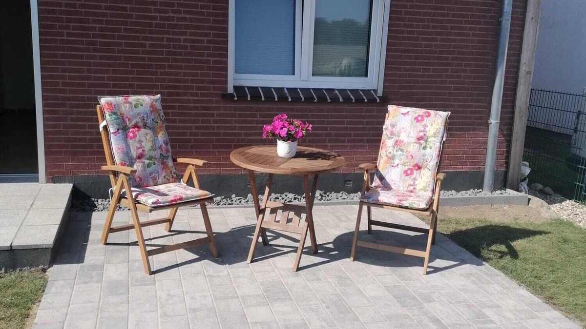 Grevesmuehlen Apartment | Cozy vacation apartment for 2 people - only 15 minutes to Boltenhagen