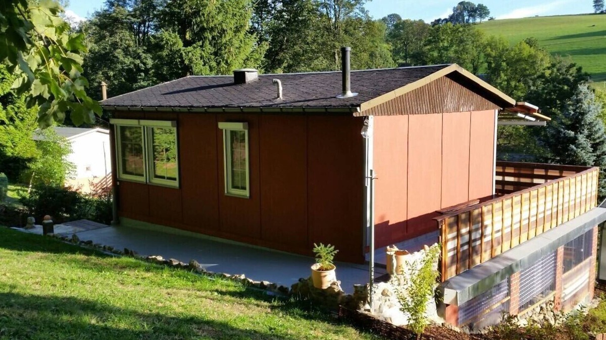 Nassau House | Cozy vacation home surrounded by greenery