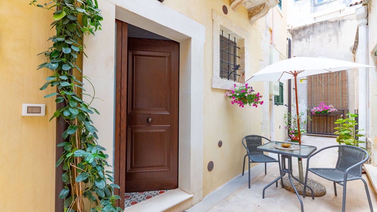 Noto Historic Centre House | Cozy vacation home in the historic center of Noto