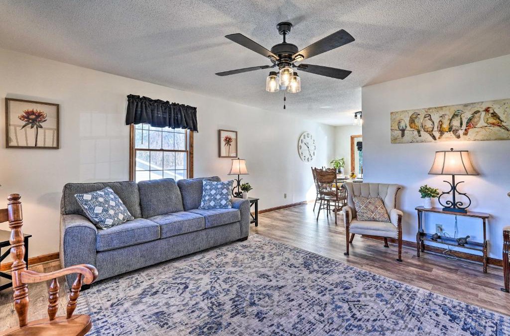 Elizabethton House | Cozy Vacation Rental Home Near Watauga Lake!