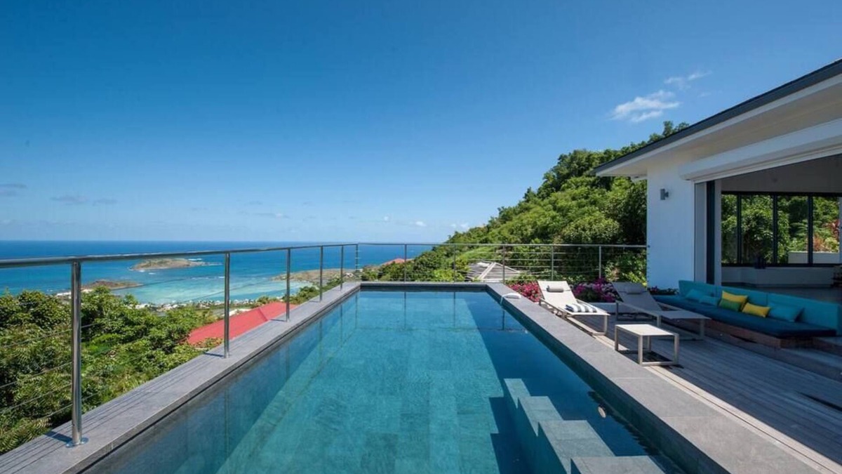 Grand Cul-de-Sac House | Cozy Villa Feyrouz with Pool, Wifi and Ocean View