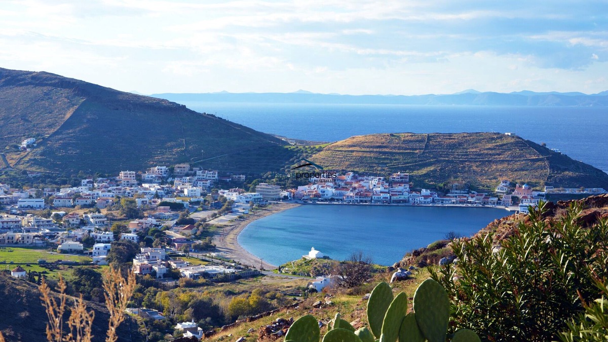 Korissia Villa | Cozy villa with a swimming pool overlooking the Port of Kea