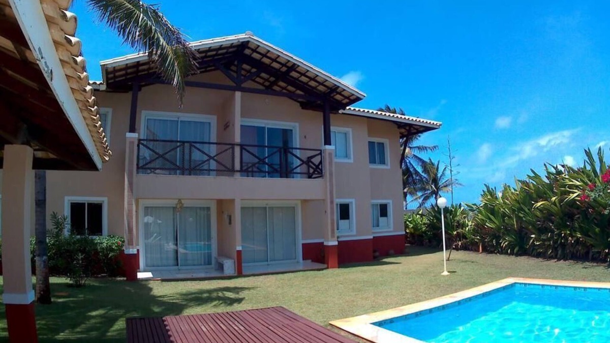 Itacimirim Condo | Cozy Village in Itacimirim, right on the sand
